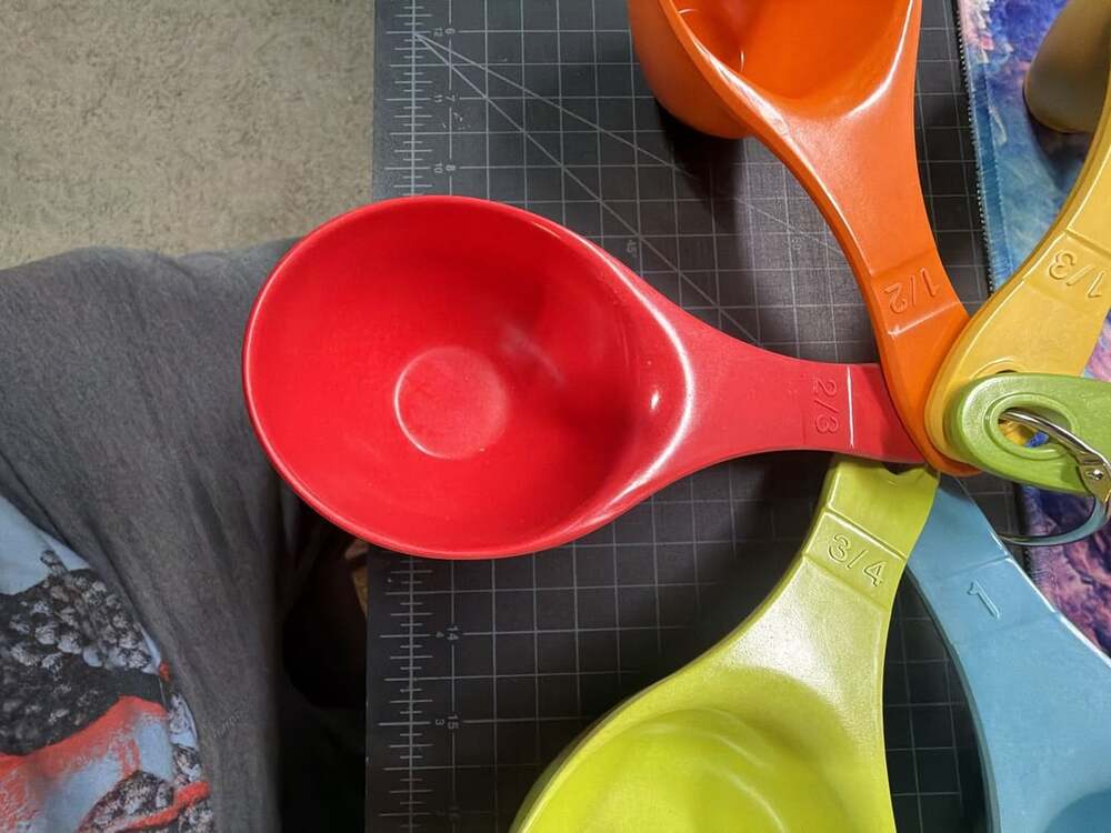 Measuring Cups Set, Assorted Colors - .com - Picture 4 of 7